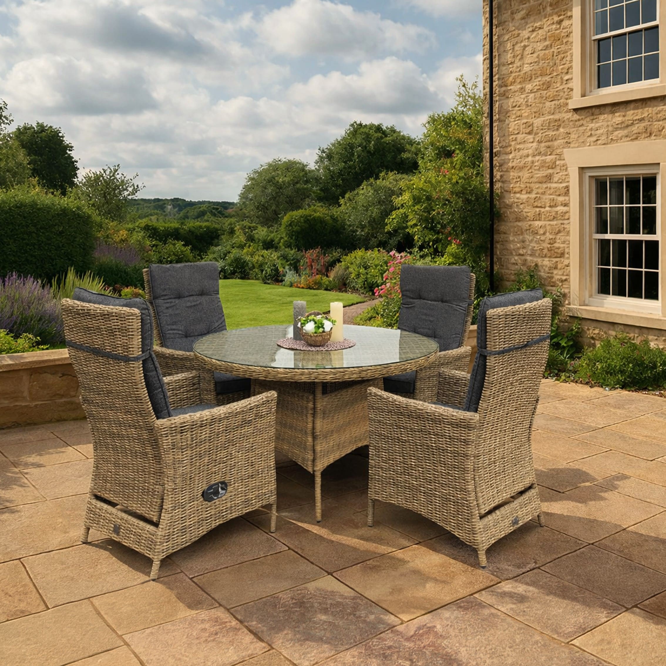 Rengard ABBEY Rattan Dining Set with Reclining Armchairs for garden or patios
