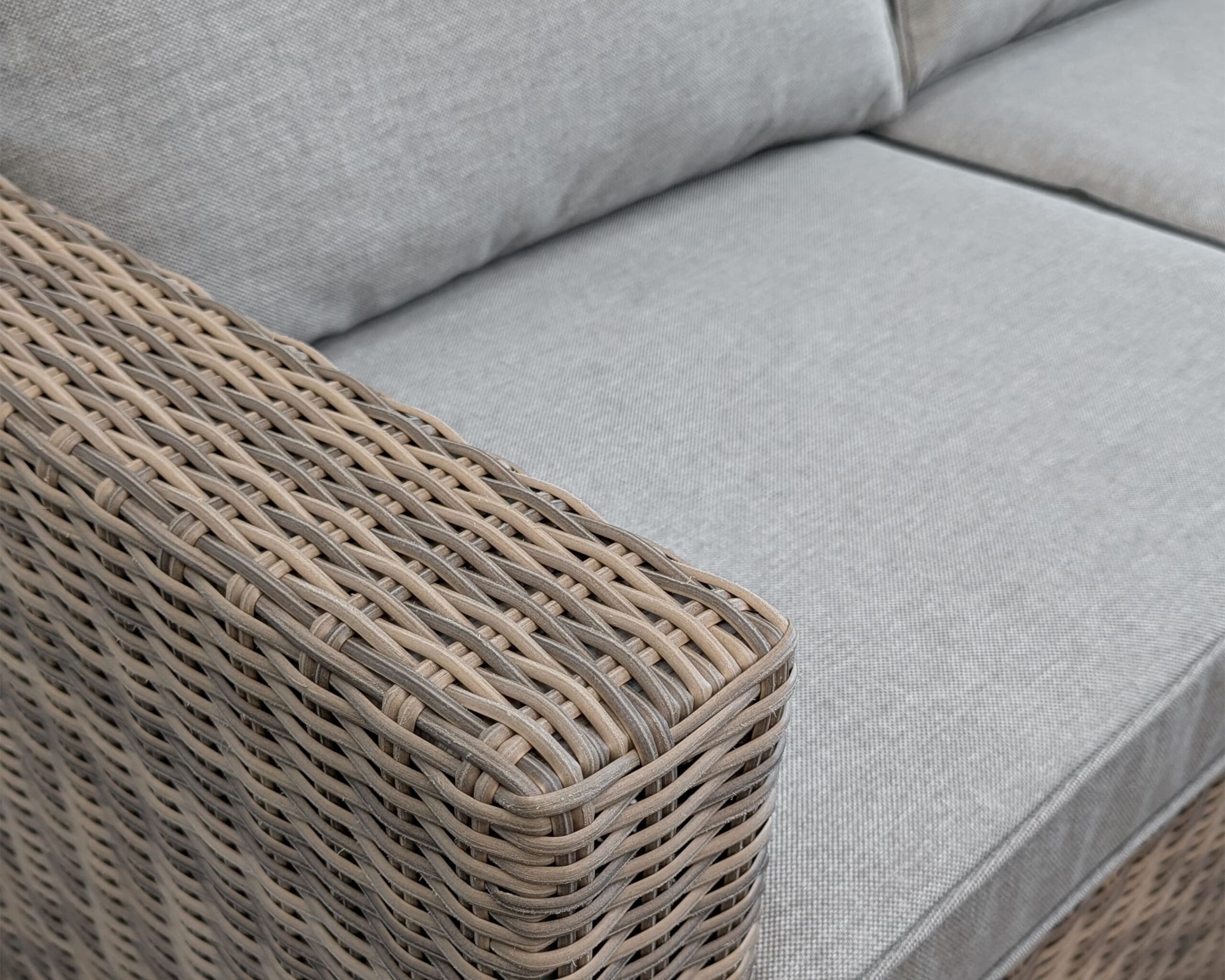 Rengard JENNY Rattan Modular 3 Seater Sofa Set with Rising Ice Bucket Table and 2 Footstools - Image 5